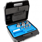 KERN Gewichtsatz 344-074, OIML-Klasse M1, Nennwert 1 g - 2 kg, Knopf, Edelstahl feingedreht, im Kunststoff-Etui